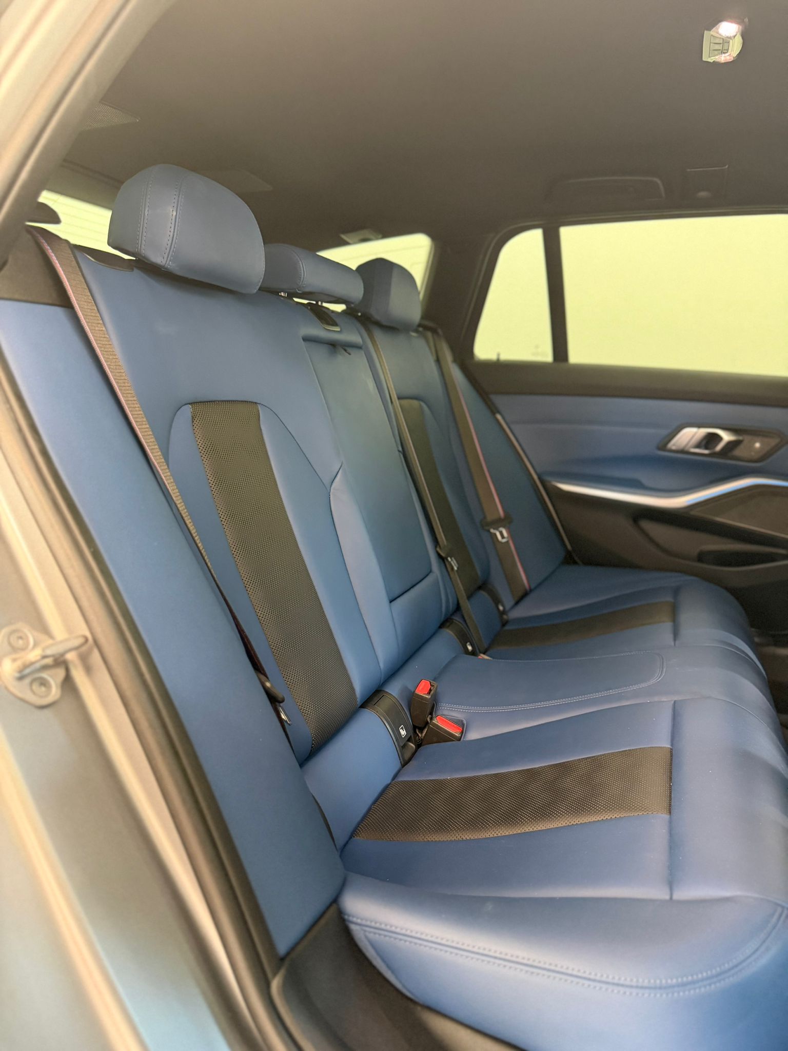 BMW M3 Touring xDrive Competition M-image-11