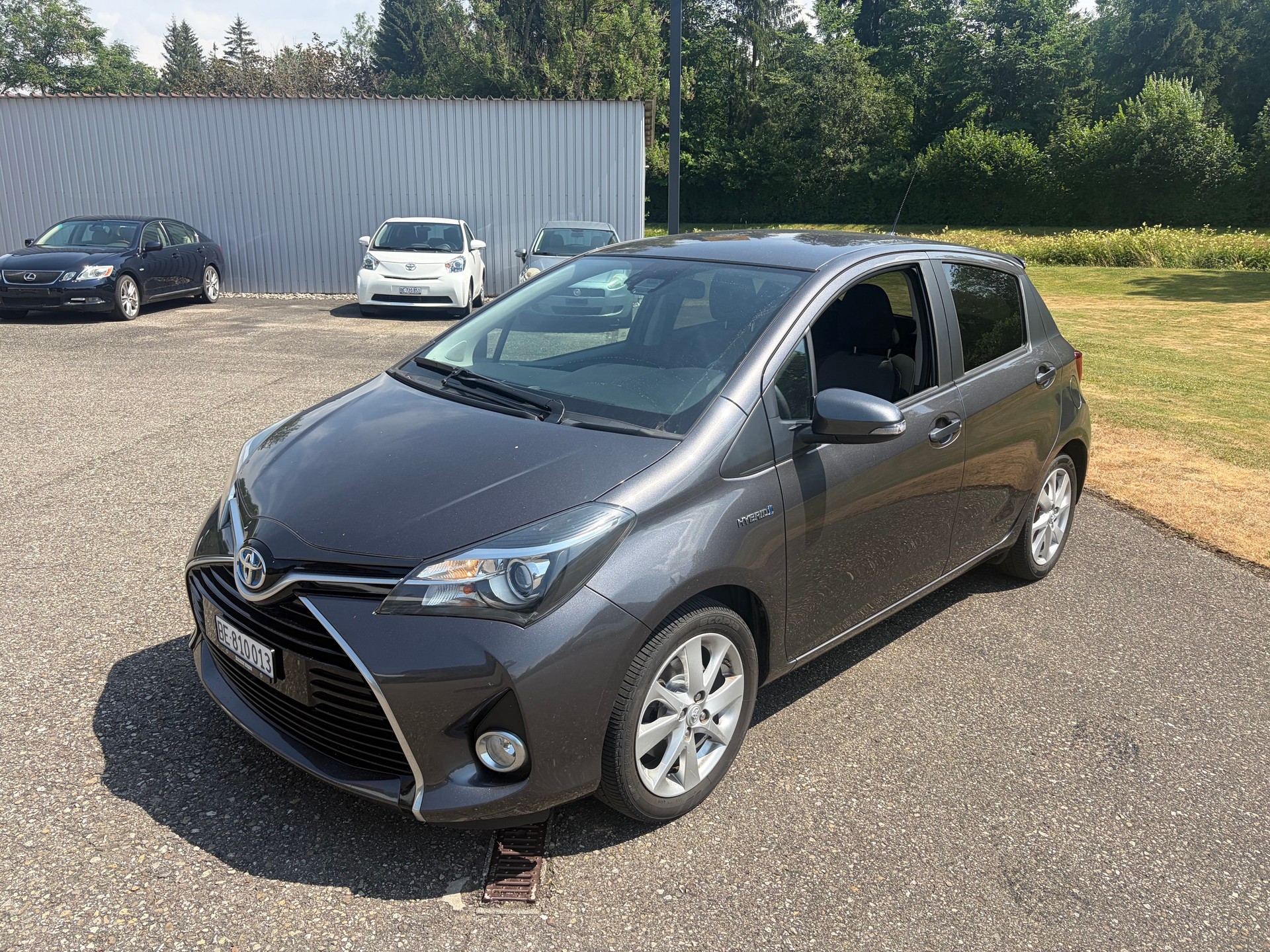 TOYOTA Yaris 1.5 VVT-i Hybrid Trend e-CVT-image-1