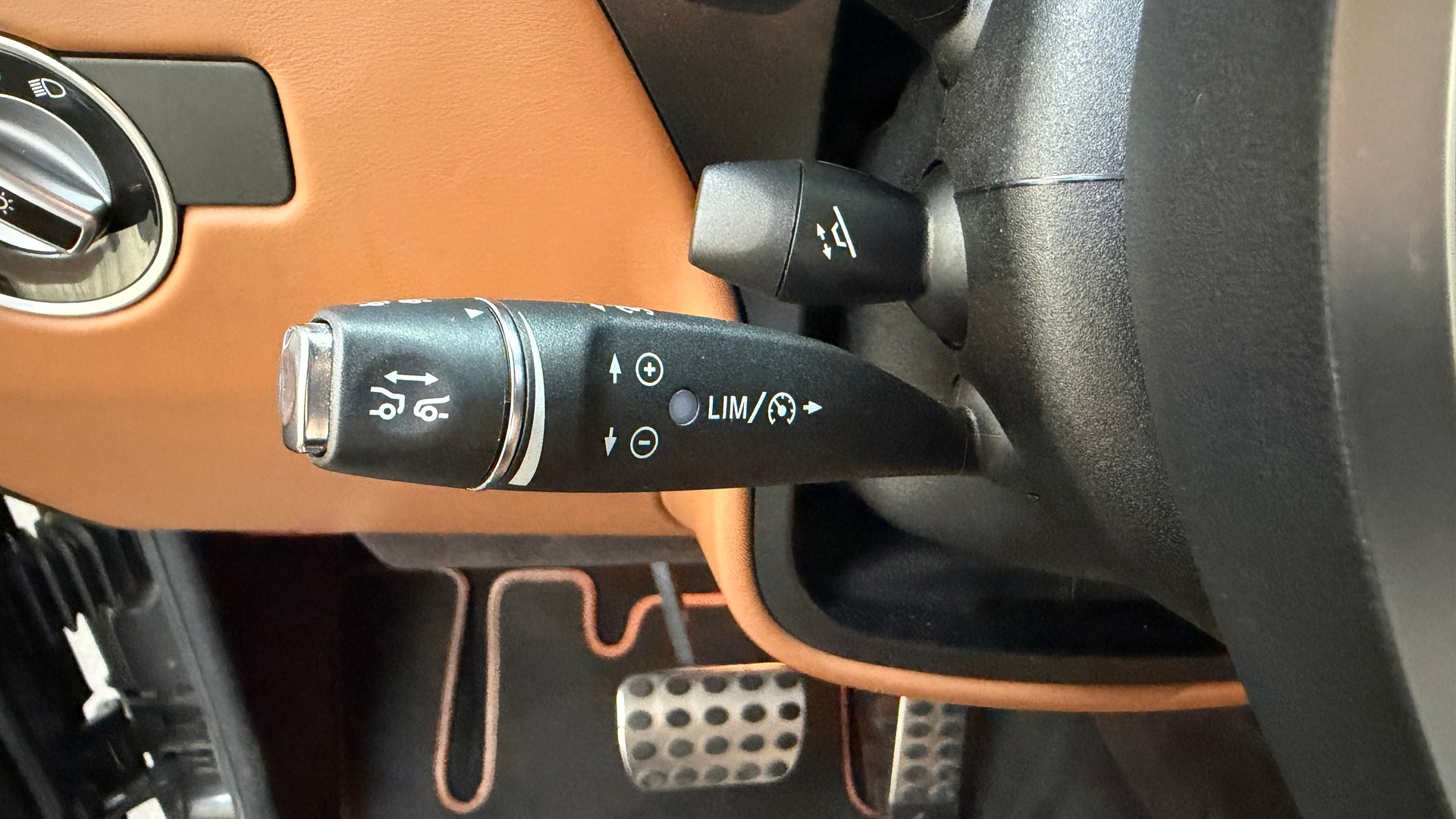 MERCEDES-BENZ G 63 AMG Edition 463 Speedshift Plus 7G-Tronic-image-13