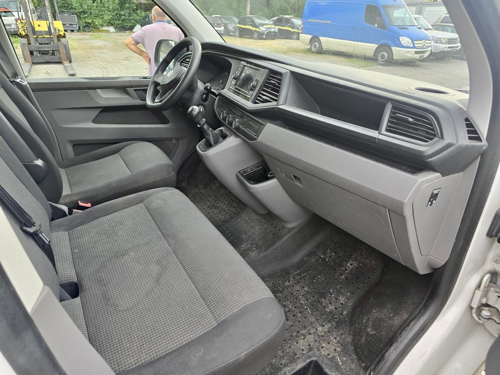 VW T6.1 2.0 TDI 4Motion-image-10