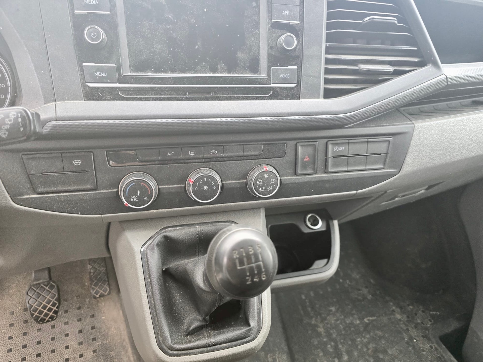 VW T6.1 2.0 TDI 4Motion-image-8