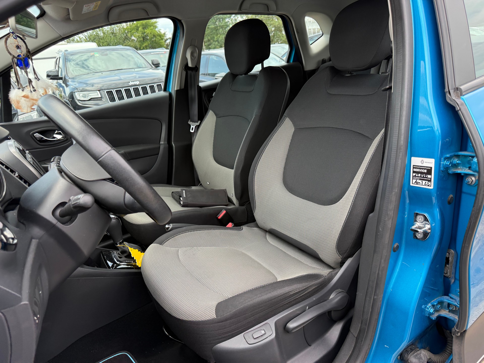RENAULT Captur 1.2 T 16V Privilège EDC-image-8