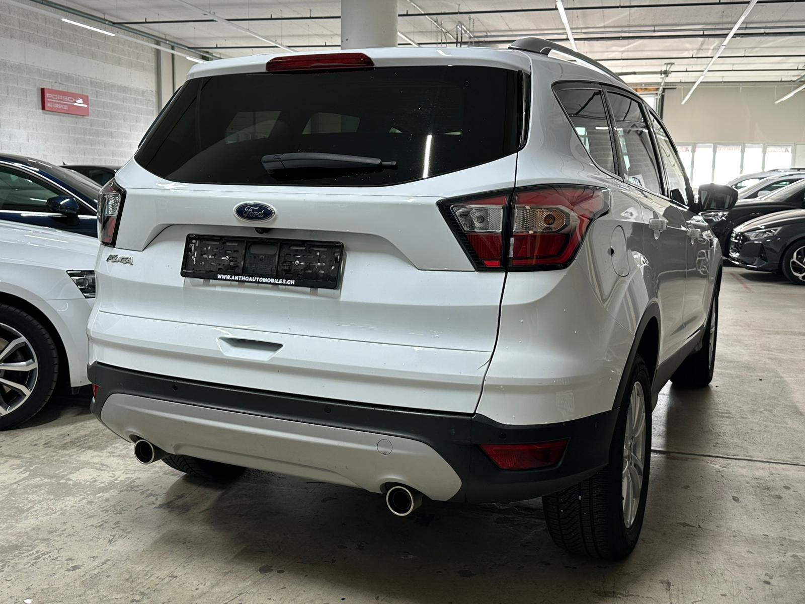 FORD Kuga 2.0 TDCi Trend 2WD PowerShift-image-3