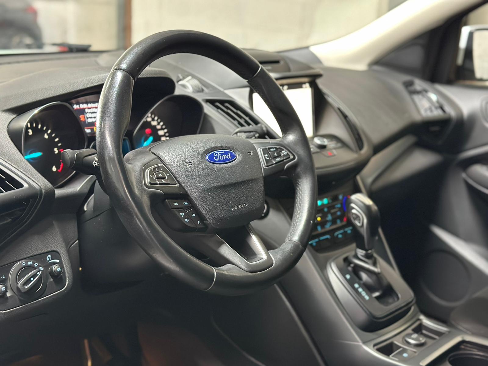 FORD Kuga 2.0 TDCi Trend 2WD PowerShift-image-7