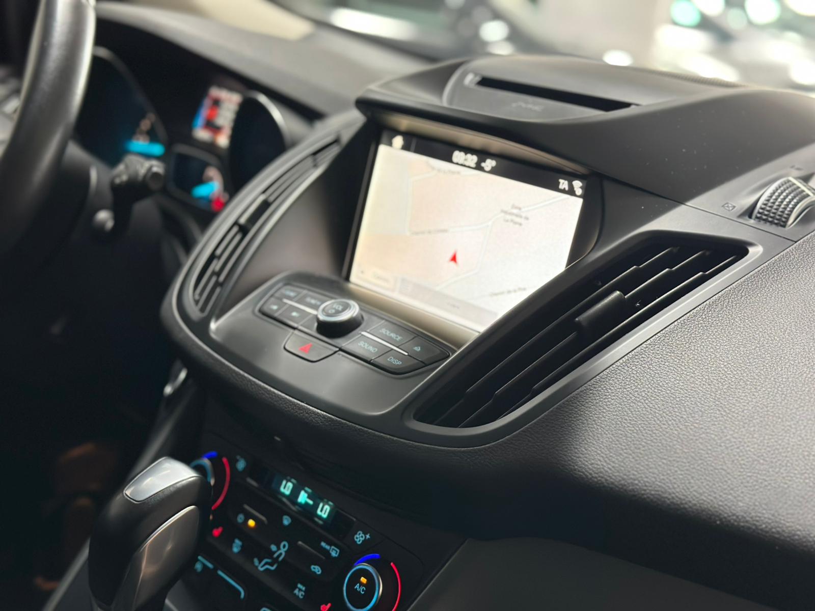 FORD Kuga 2.0 TDCi Trend 2WD PowerShift-image-10