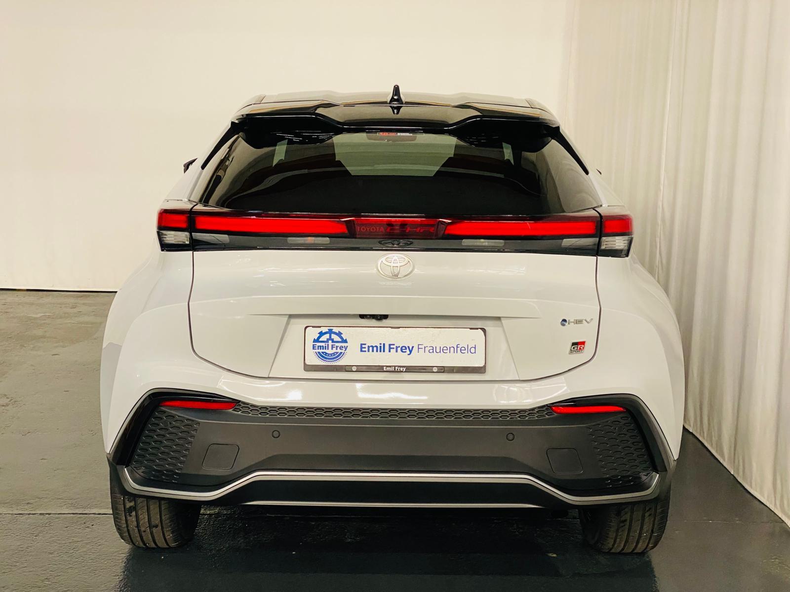 TOYOTA C-HR 2.0 PHEV GR Sport-image-14