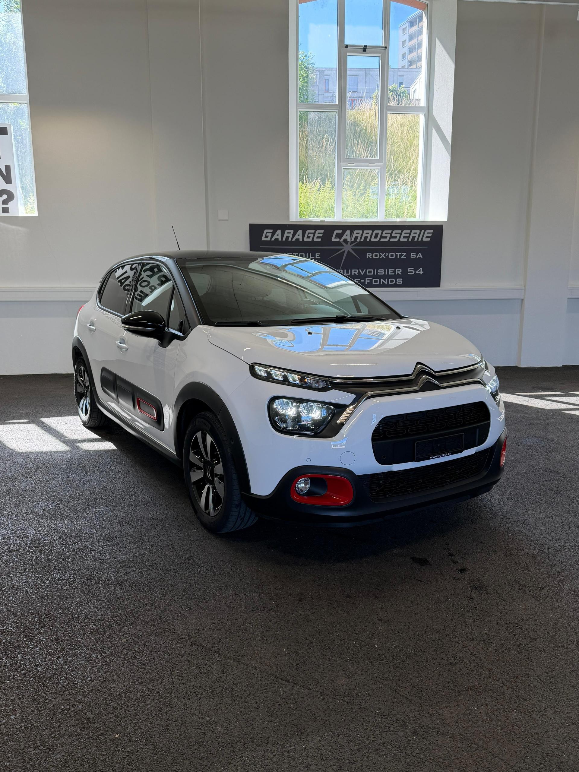 CITROEN C3 1.2i PureTech Shine-image-0