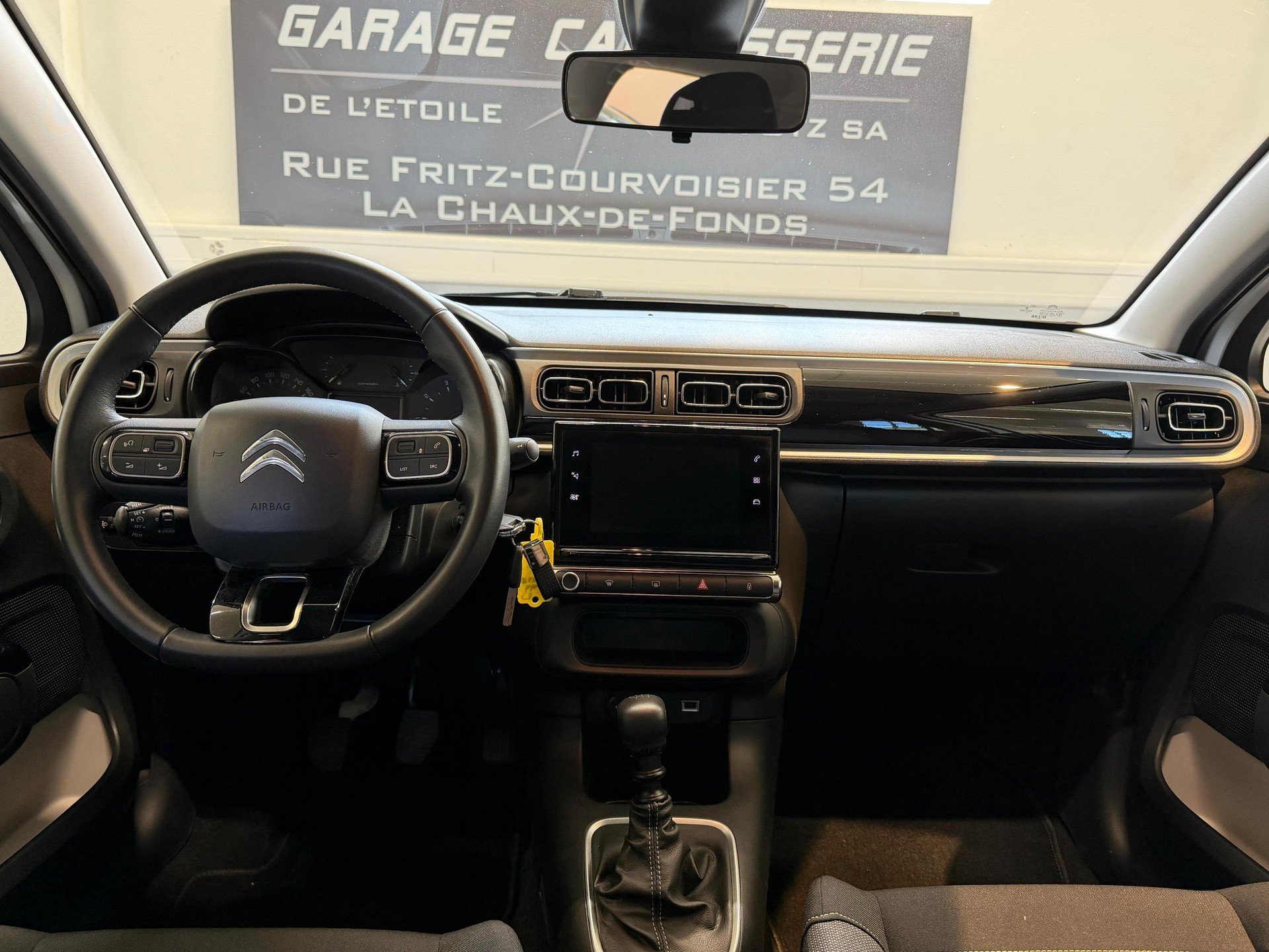 CITROEN C3 1.2i PureTech Shine-image-6