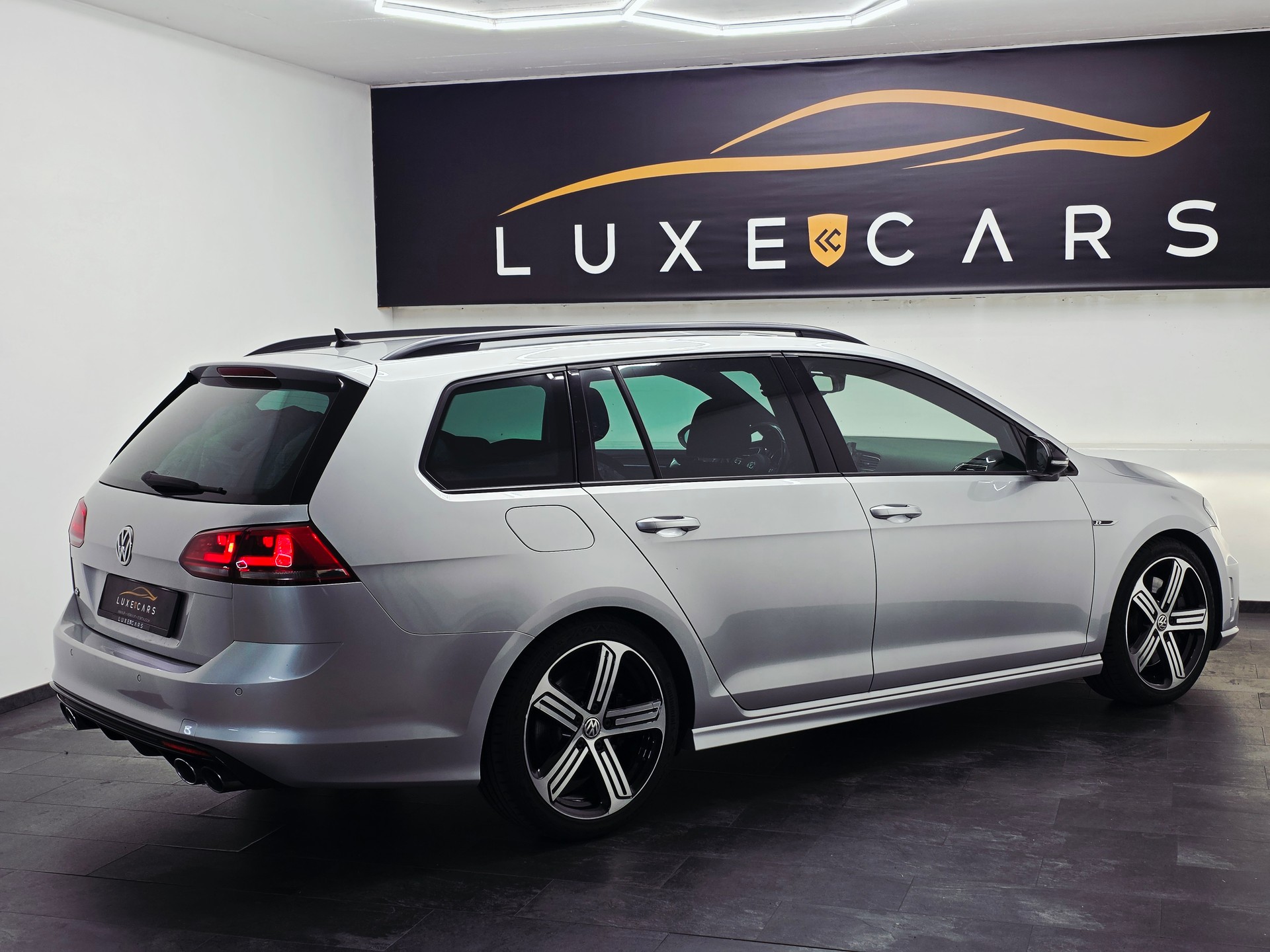 VW GOLF Variant 2.0 TSI R 4 MOTION DSG 301 PS*1. HAND*FRISCH MFK/SERVICE*8 FACH RÄDER MIT NEUEN CONTI REIFEN*-image-5