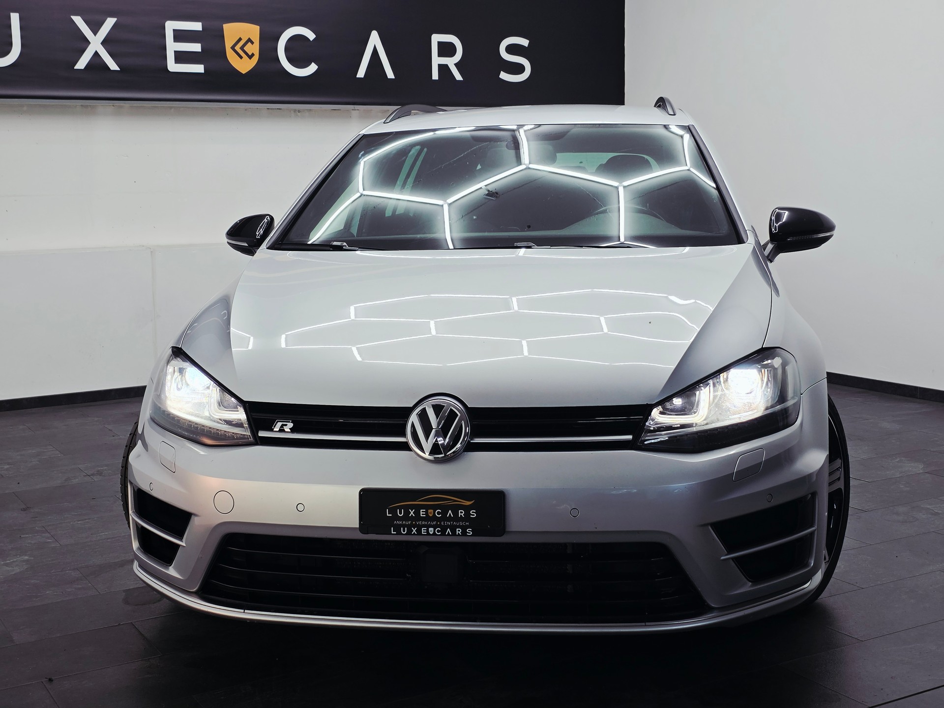VW GOLF Variant 2.0 TSI R 4 MOTION DSG 301 PS*1. HAND*FRISCH MFK/SERVICE*8 FACH RÄDER MIT NEUEN CONTI REIFEN*-image-4