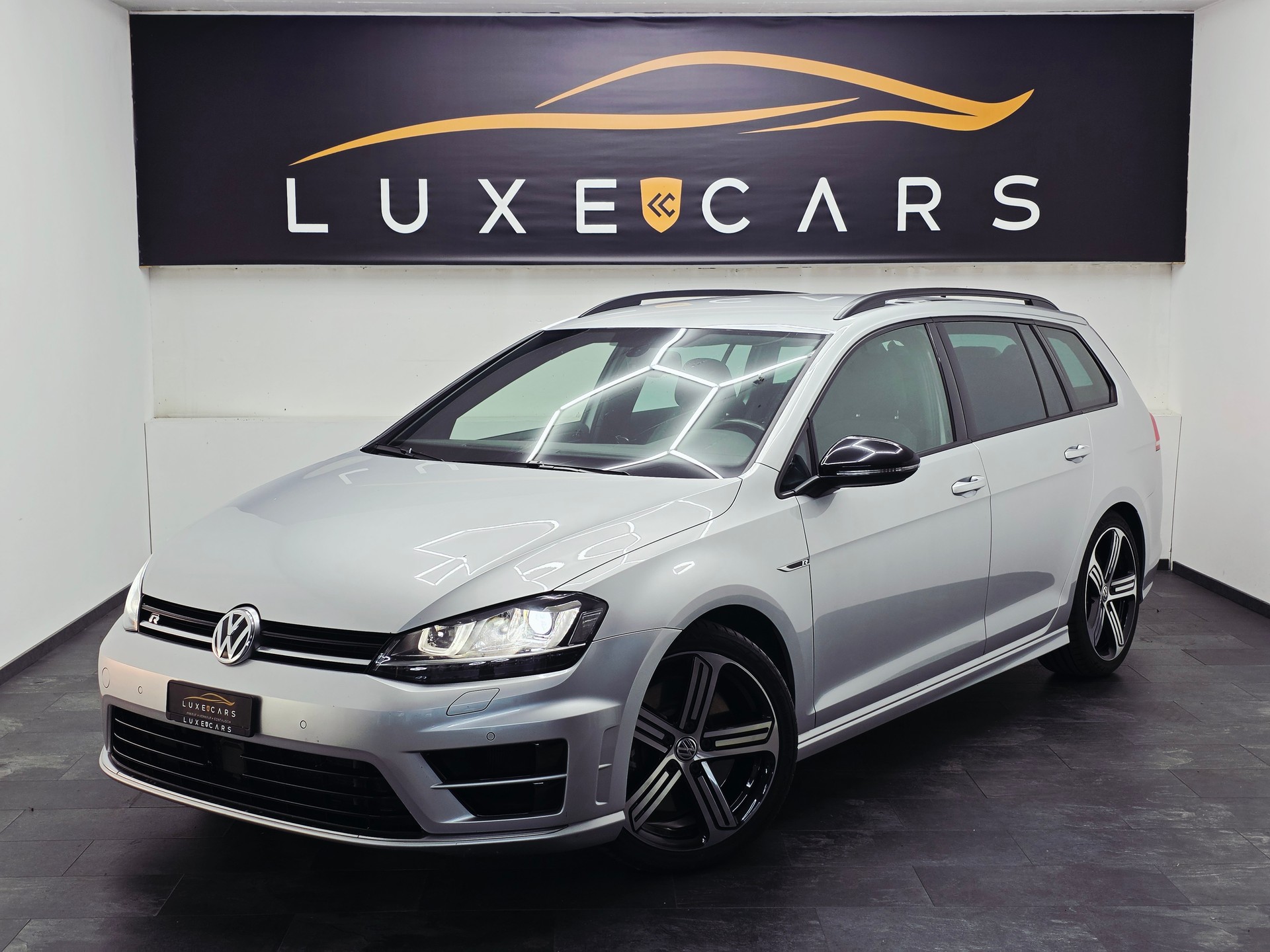 VW GOLF Variant 2.0 TSI R 4 MOTION DSG 301 PS*1. HAND*FRISCH MFK/SERVICE*8 FACH RÄDER MIT NEUEN CONTI REIFEN*-image-2