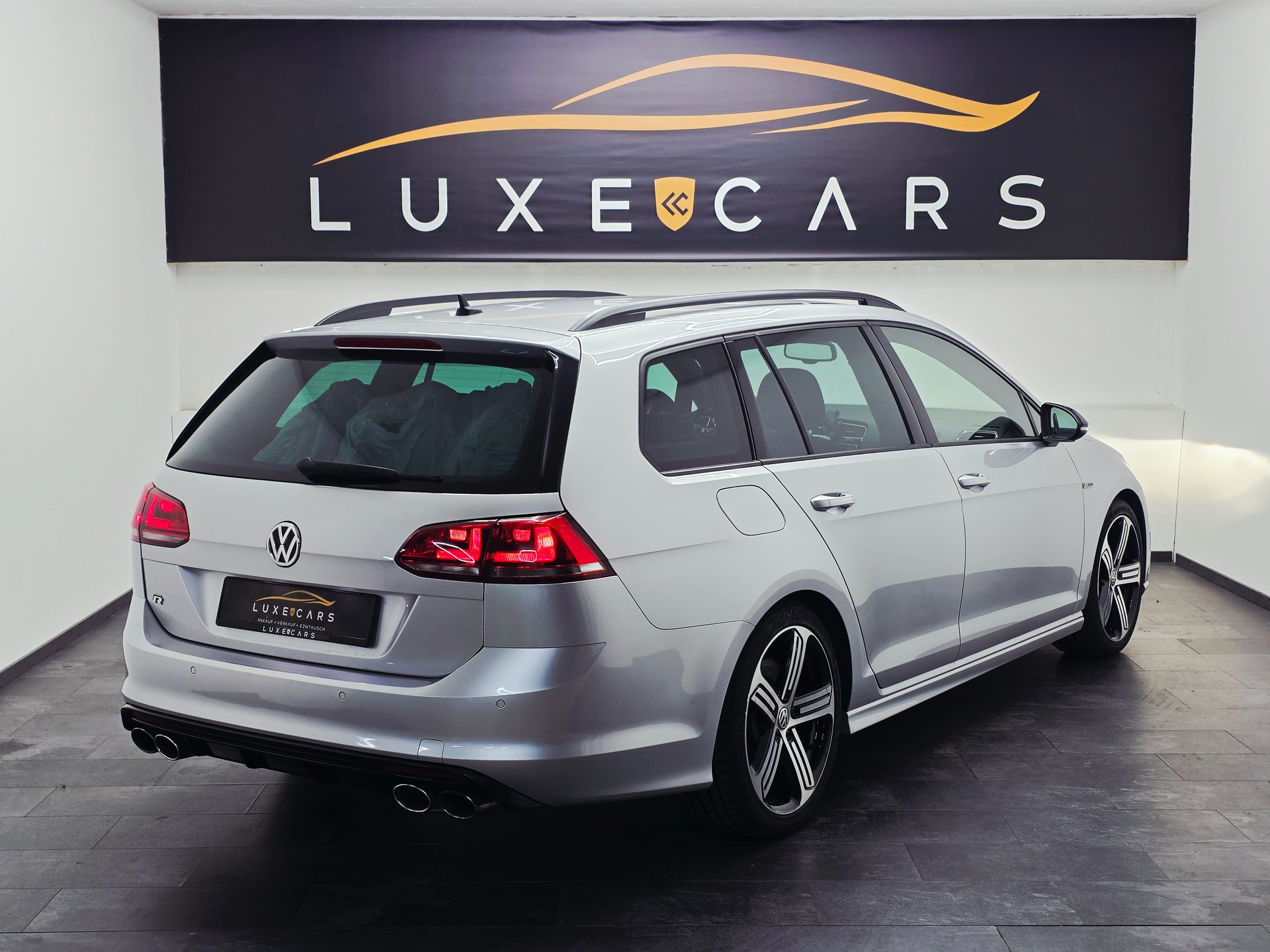 VW GOLF Variant 2.0 TSI R 4 MOTION DSG 301 PS*1. HAND*FRISCH MFK/SERVICE*8 FACH RÄDER MIT NEUEN CONTI REIFEN*-image-6