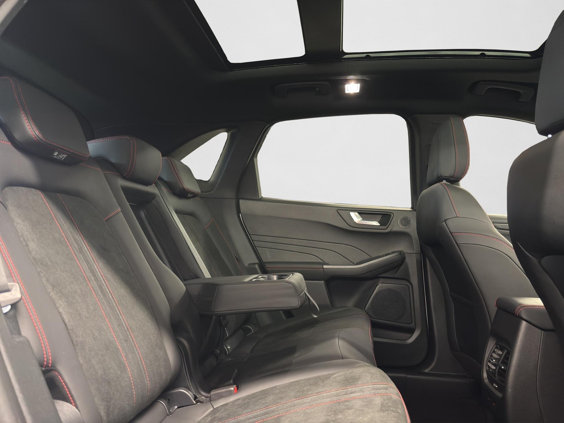 FORD Kuga 2.5 Hybrid ST-Line X 4x4-image-11
