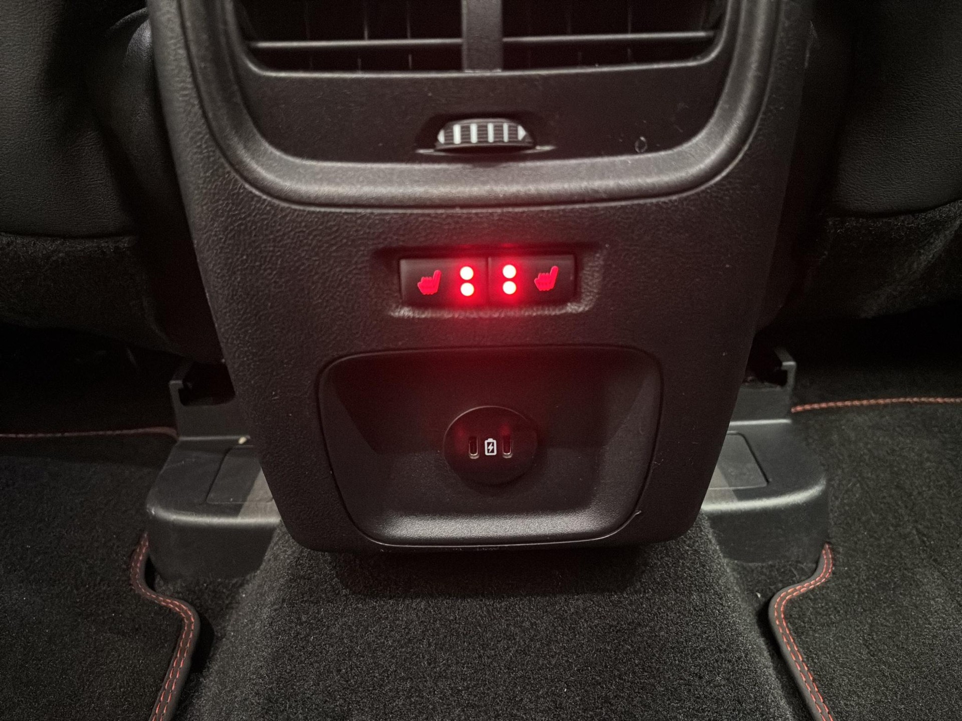FORD Kuga 2.5 Hybrid ST-Line X 4x4-image-12