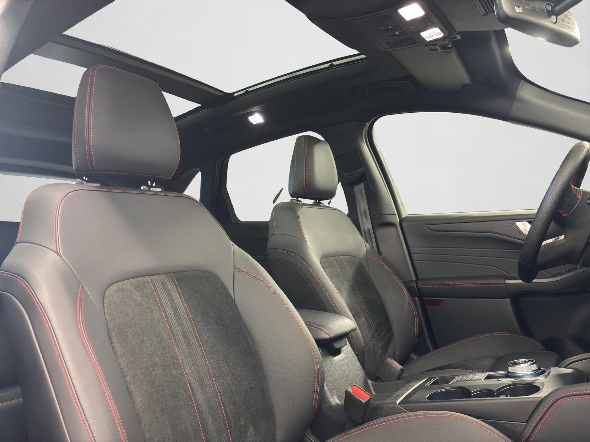 FORD Kuga 2.5 Hybrid ST-Line X 4x4-image-10