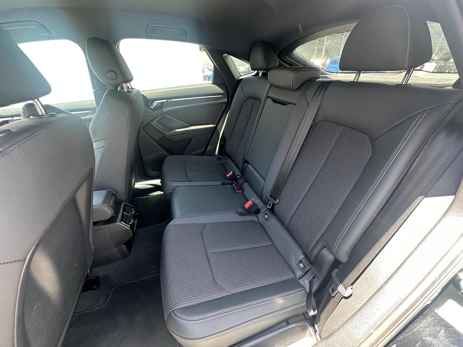 AUDI Q3 Sportback 40 TFSI S line quattro S-tronic-image-7