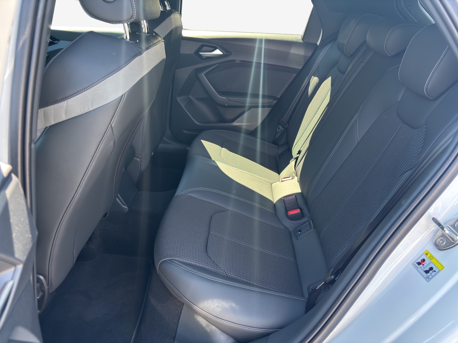 AUDI A1 Sportback 30 TFSI S Line Attraction S-tronic-image-11