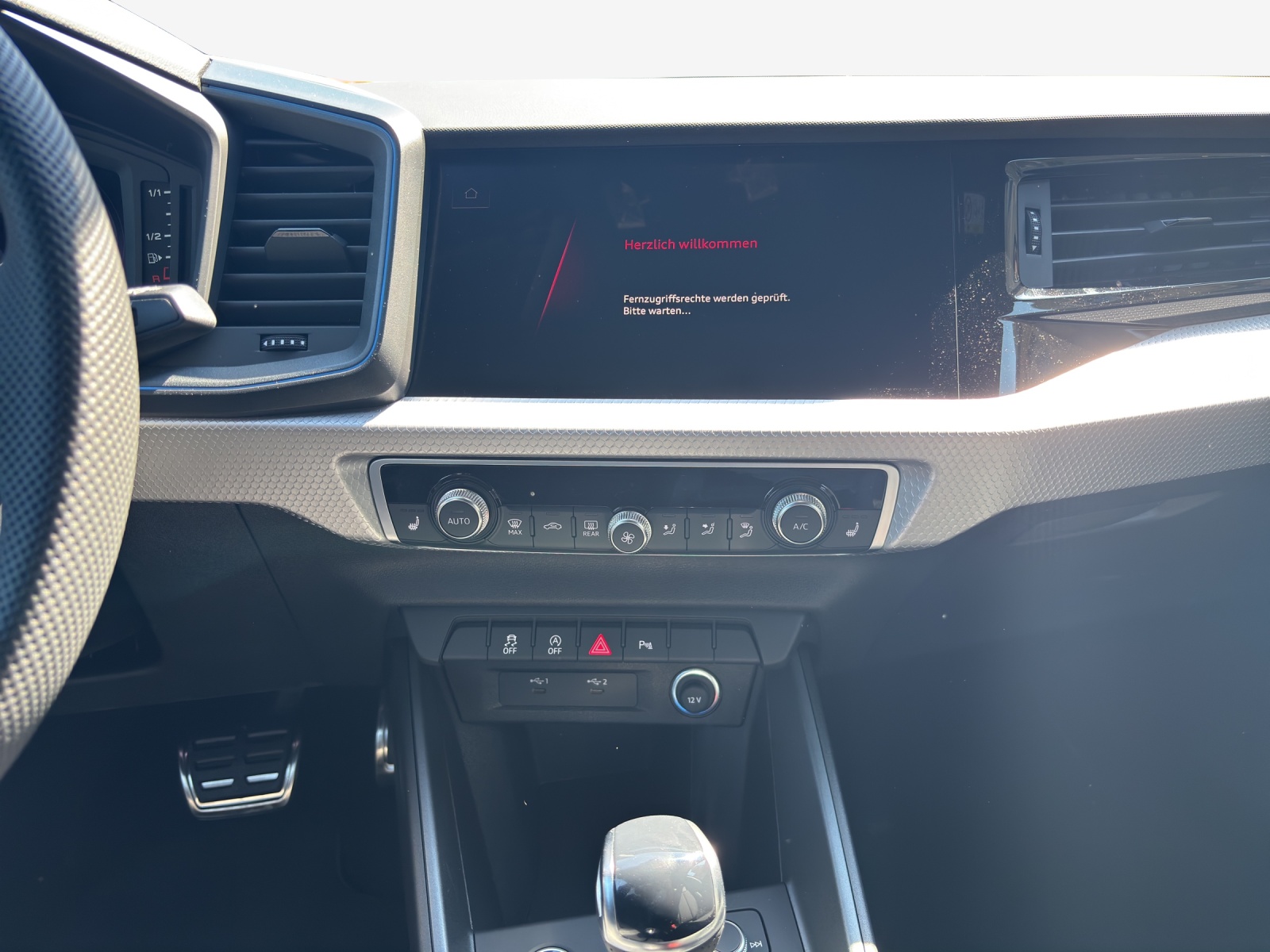 AUDI A1 Sportback 30 TFSI S Line Attraction S-tronic-image-10