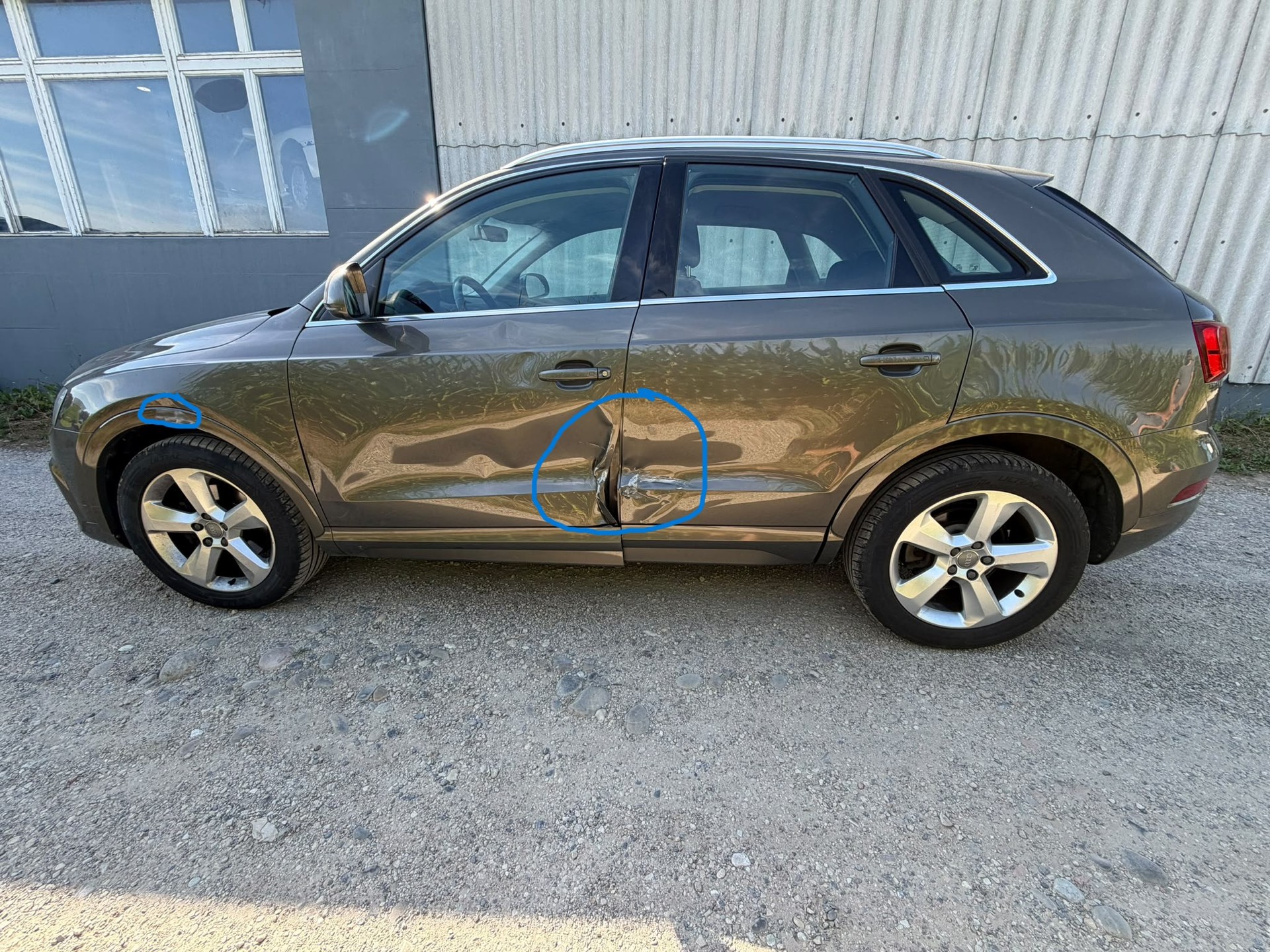 AUDI Q3 2.0 TFSI quattro S-tronic-image-0