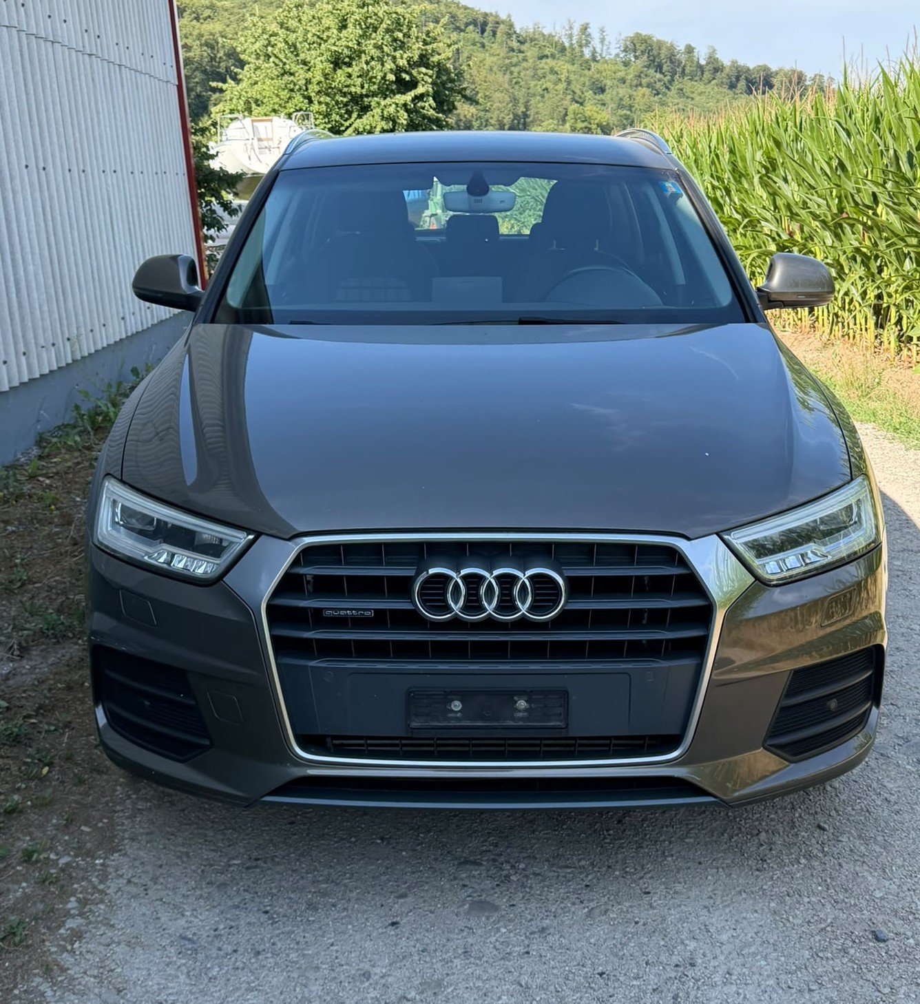 AUDI Q3 2.0 TFSI quattro S-tronic-image-1