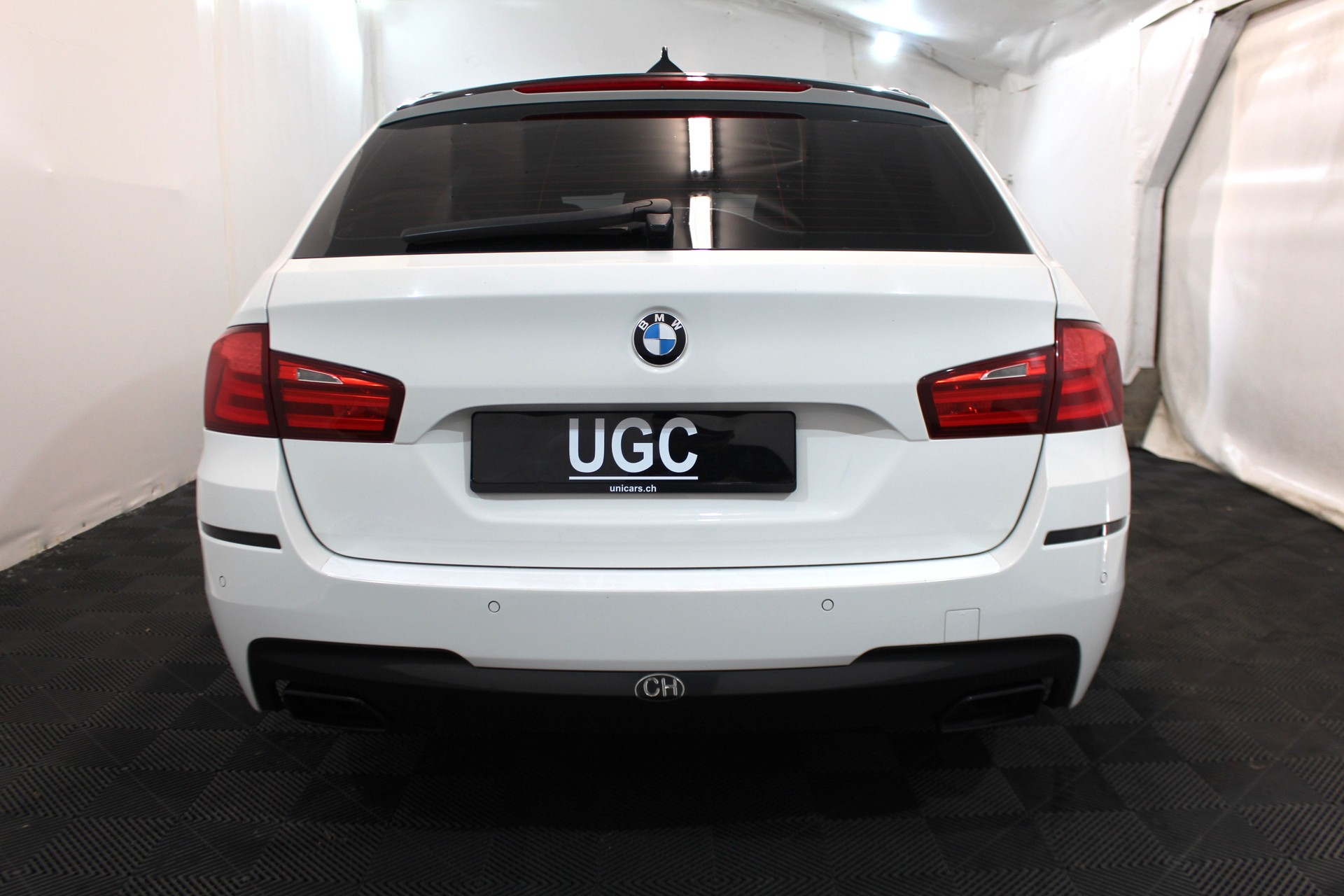 BMW 535d xDrive Touring-image-4