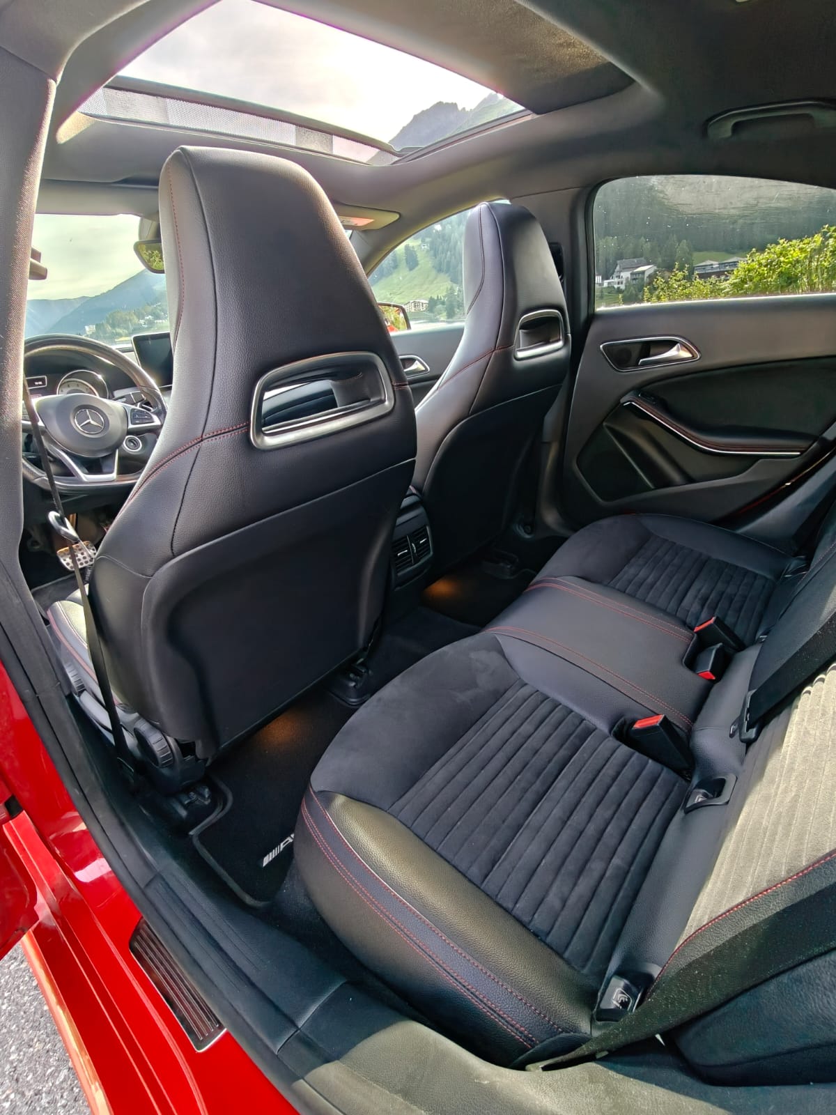 MERCEDES-BENZ CLA 250 AMG Line 4m-image-6