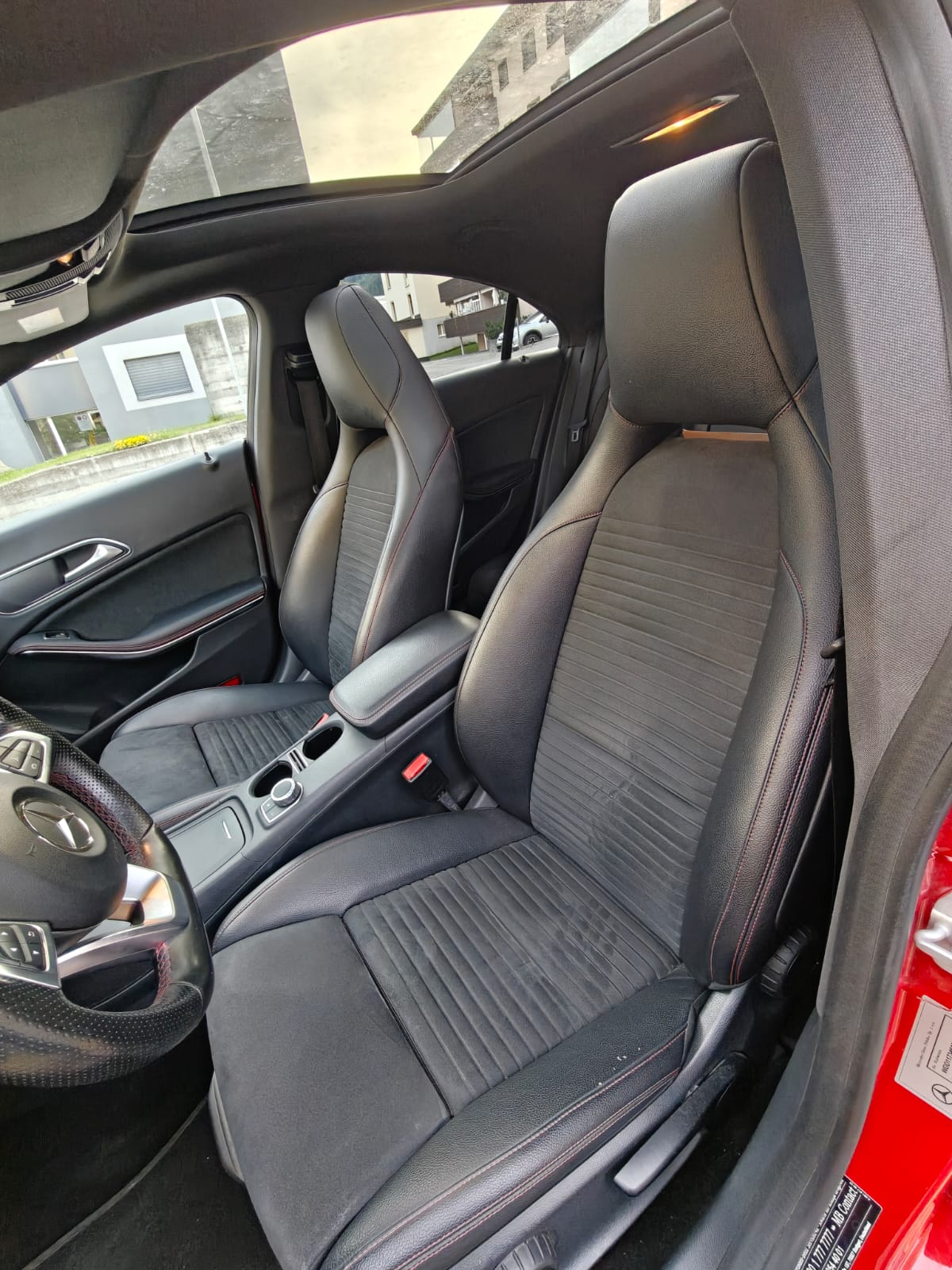 MERCEDES-BENZ CLA 250 AMG Line 4m-image-5