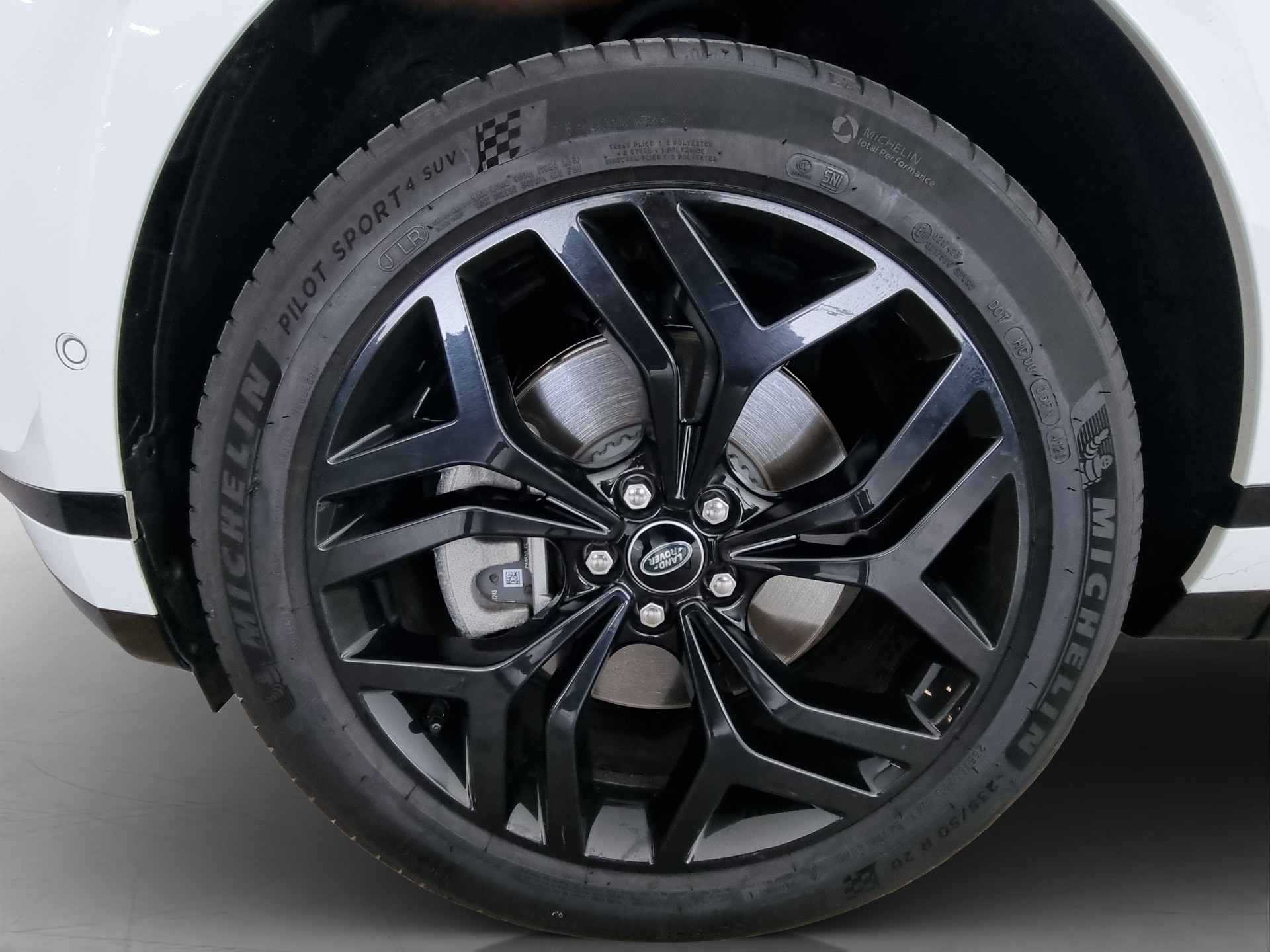 LAND ROVER Range Rover Evoque 2.0 T 250 R-Dynamic S-image-15