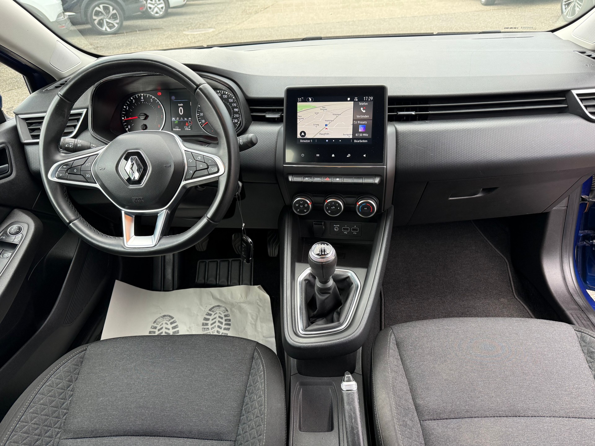 RENAULT Clio 1.0 Zen-image-8