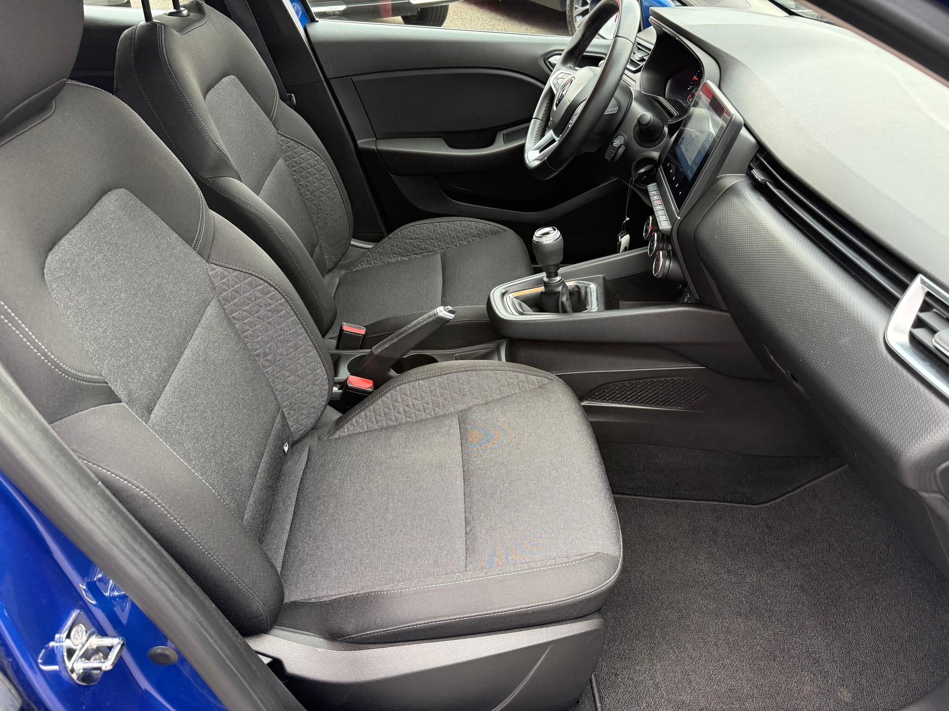 RENAULT Clio 1.0 Zen-image-10