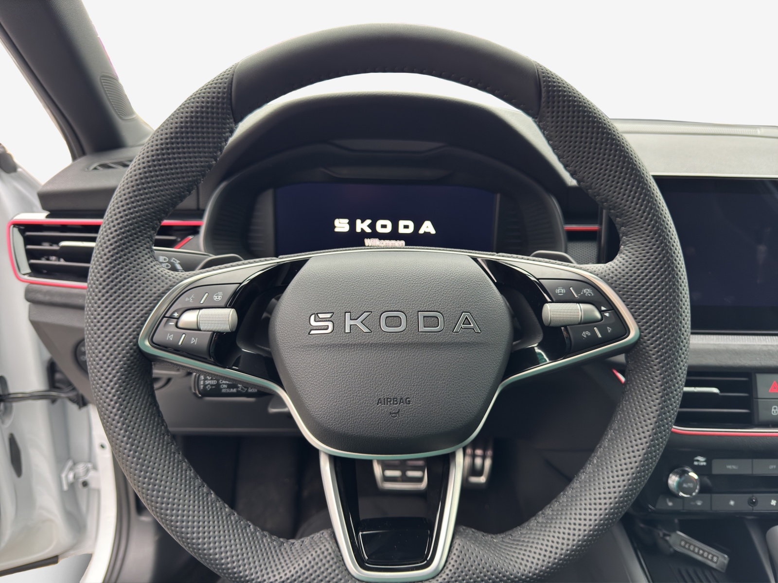 SKODA Kamiq 1.5 TSI Dynamic DSG-image-7