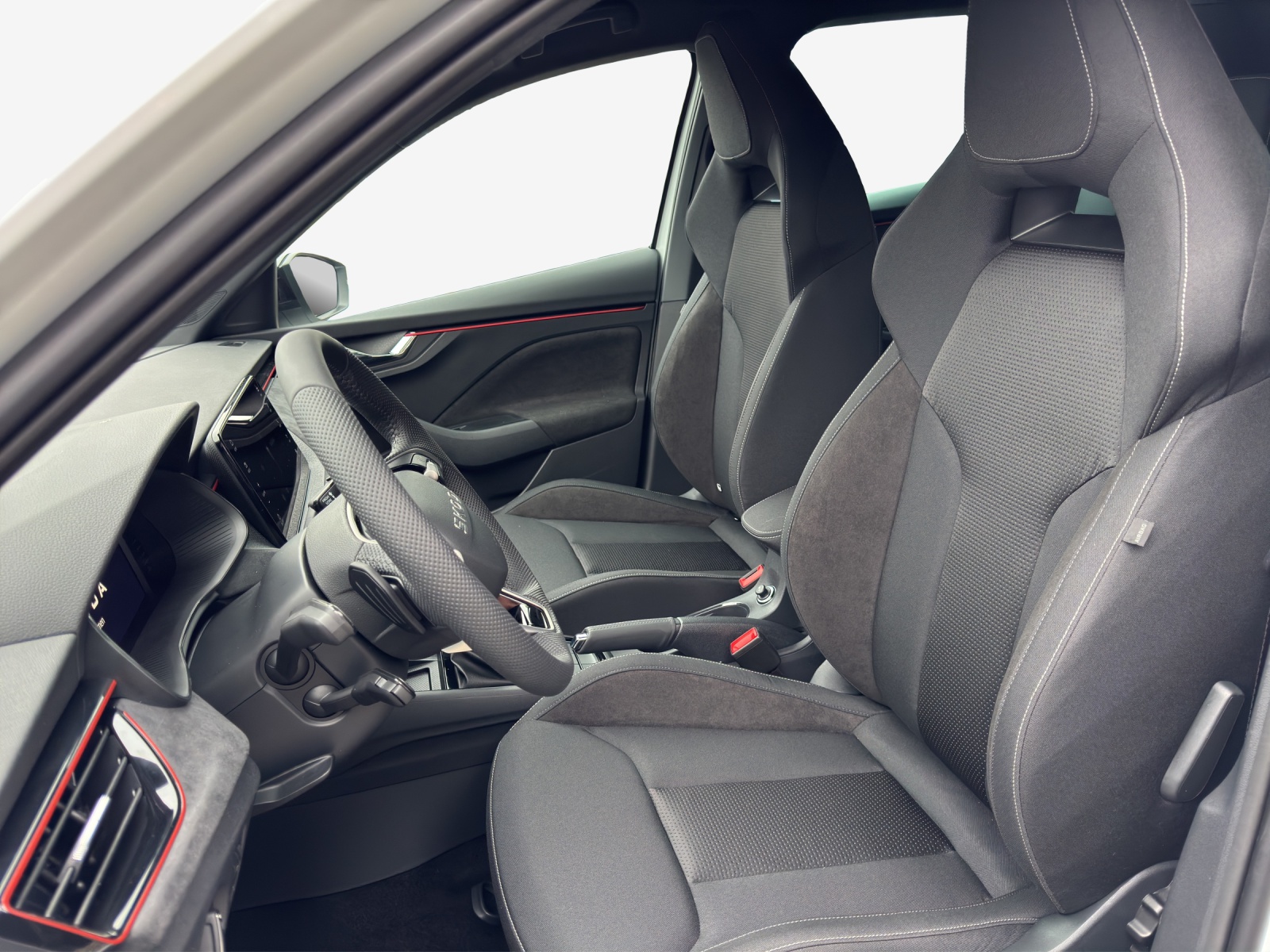 SKODA Kamiq 1.5 TSI Dynamic DSG-image-9