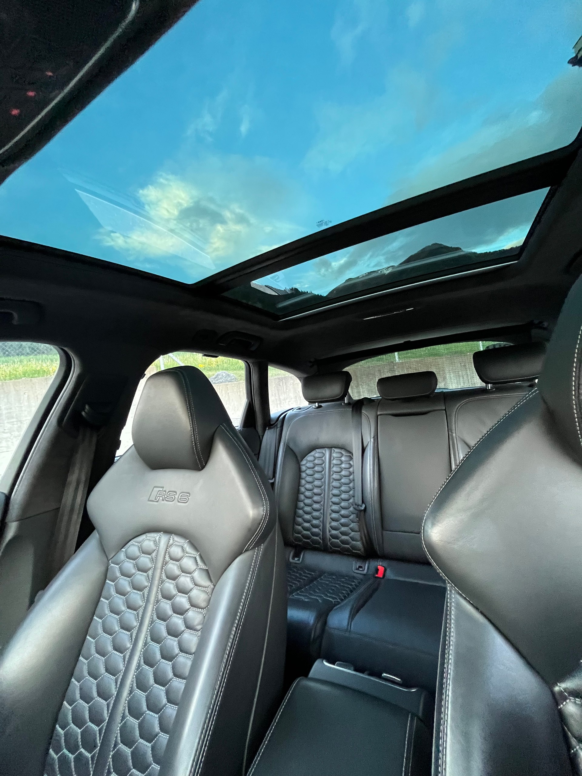 AUDI 4.0 V8 TFSI quattro T-Tronic-image-4