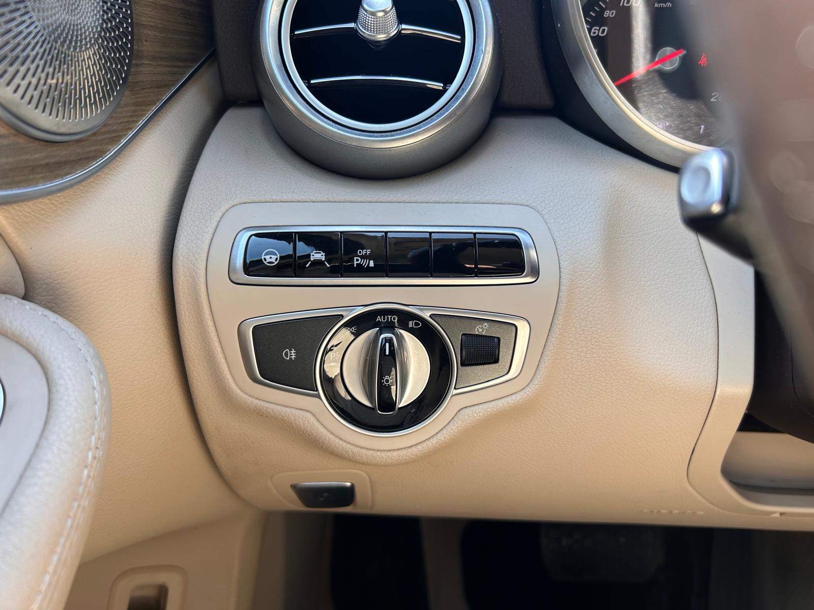 MERCEDES-BENZ C 200 Exclusive 4Matic 7G-Tronic-image-21
