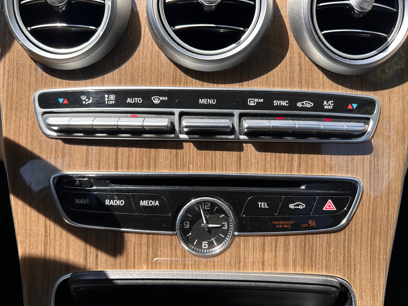 MERCEDES-BENZ C 200 Exclusive 4Matic 7G-Tronic-image-25