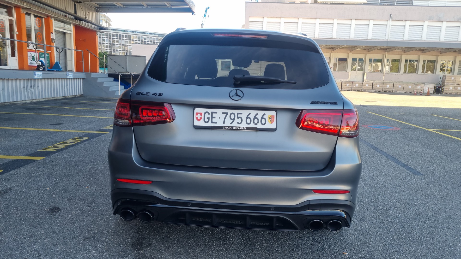 MERCEDES-BENZ GLC 43 AMG 4Matic 9G-Tronic-image-3