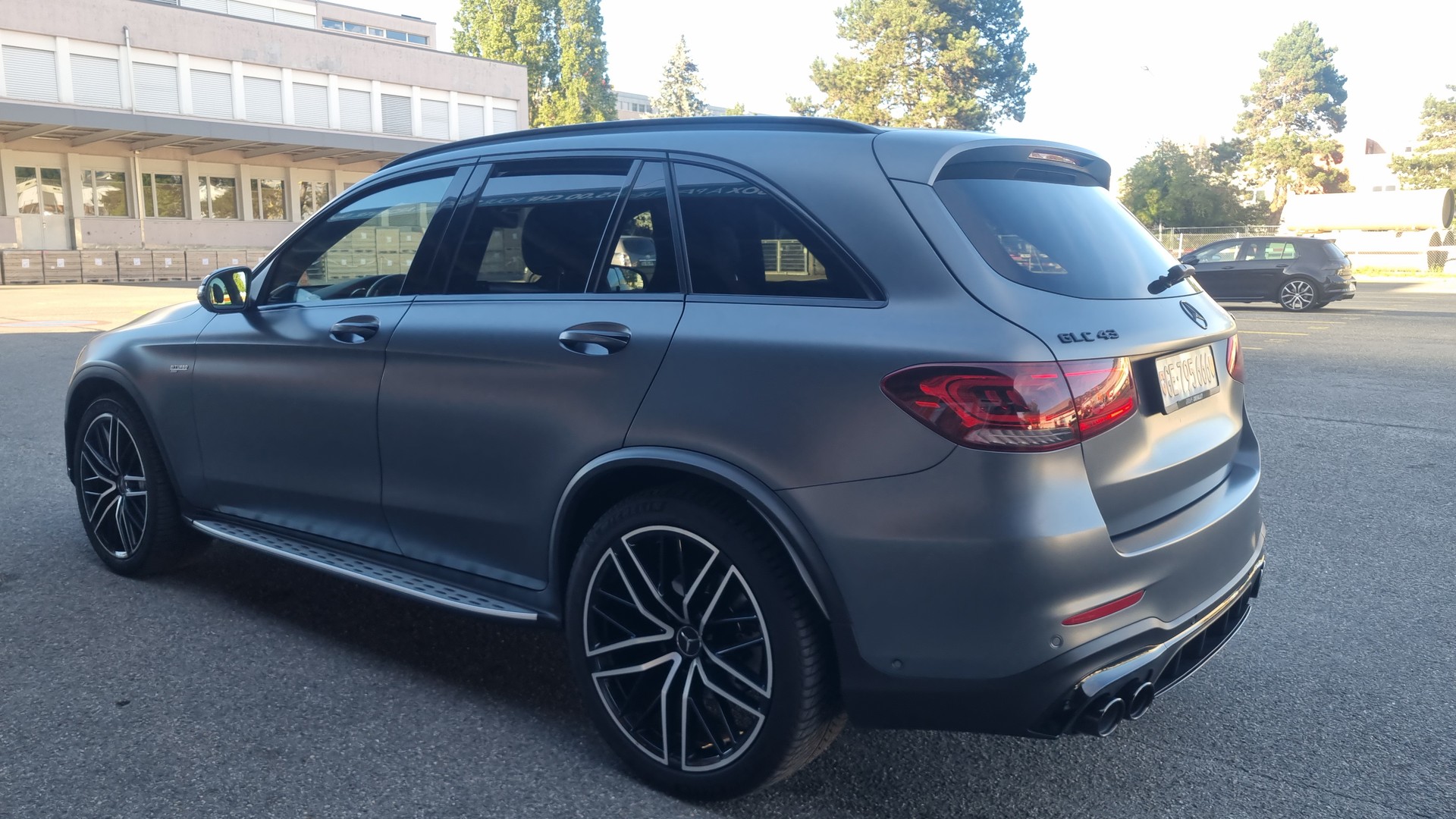 MERCEDES-BENZ GLC 43 AMG 4Matic 9G-Tronic-image-4