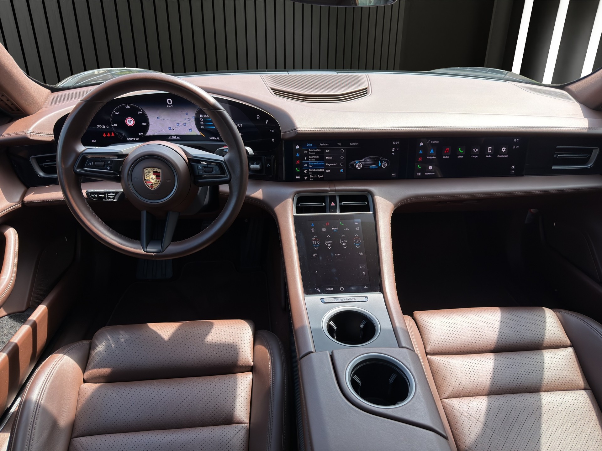PORSCHE Taycan-image-12