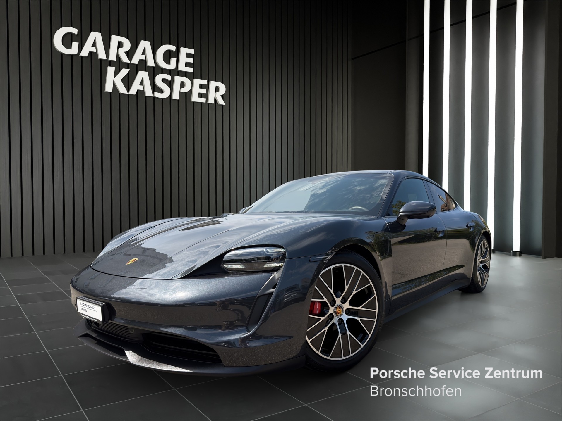 PORSCHE Taycan-image-0