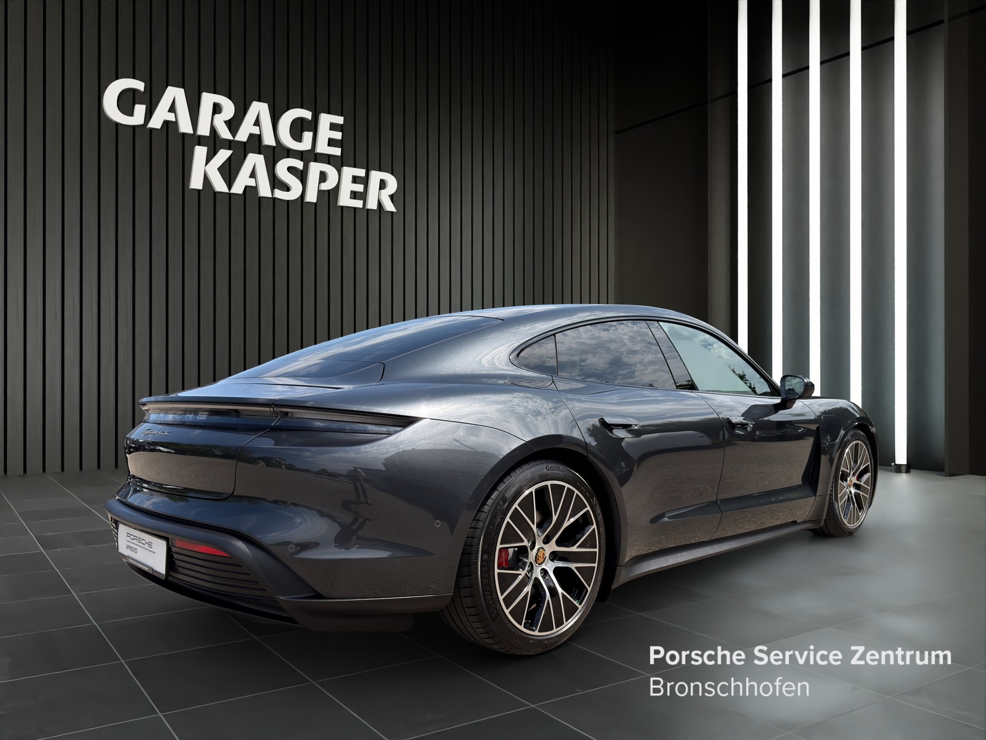 PORSCHE Taycan-image-4