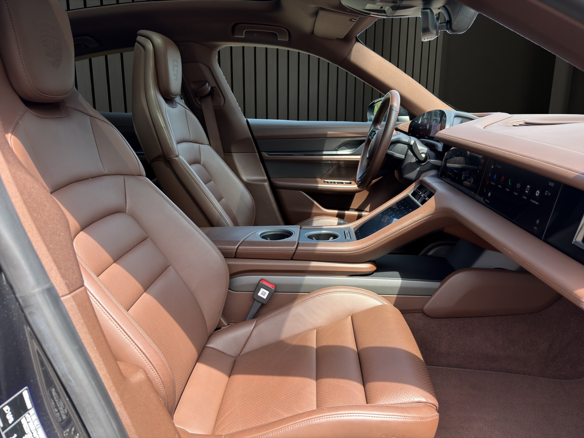 PORSCHE Taycan-image-15