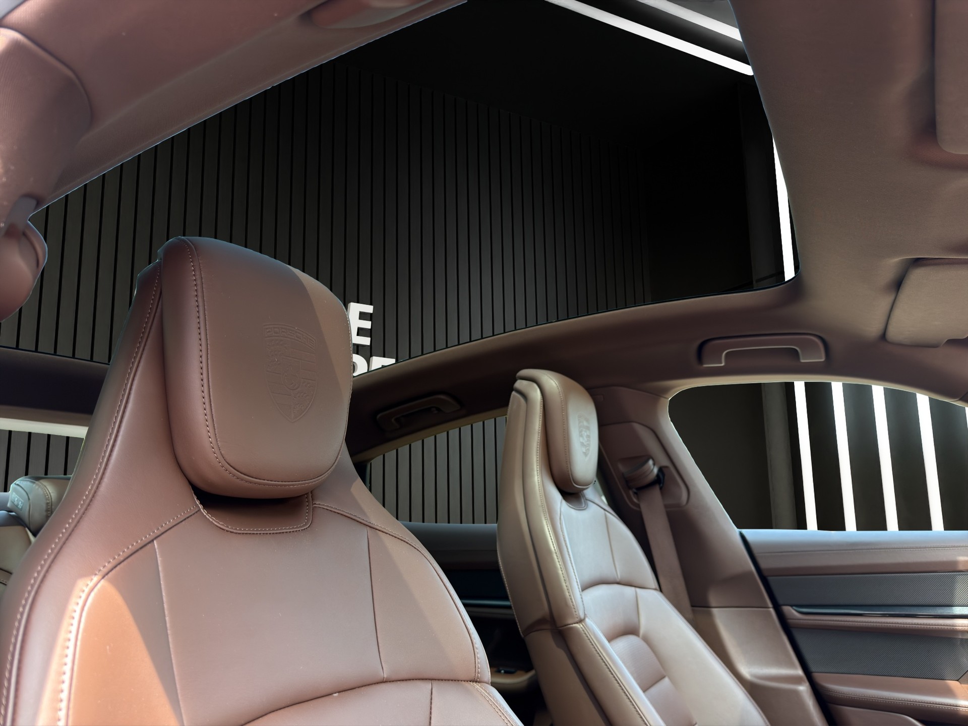 PORSCHE Taycan-image-16