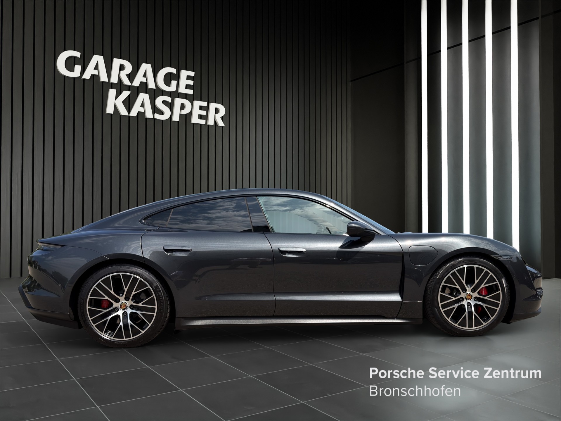 PORSCHE Taycan-image-5