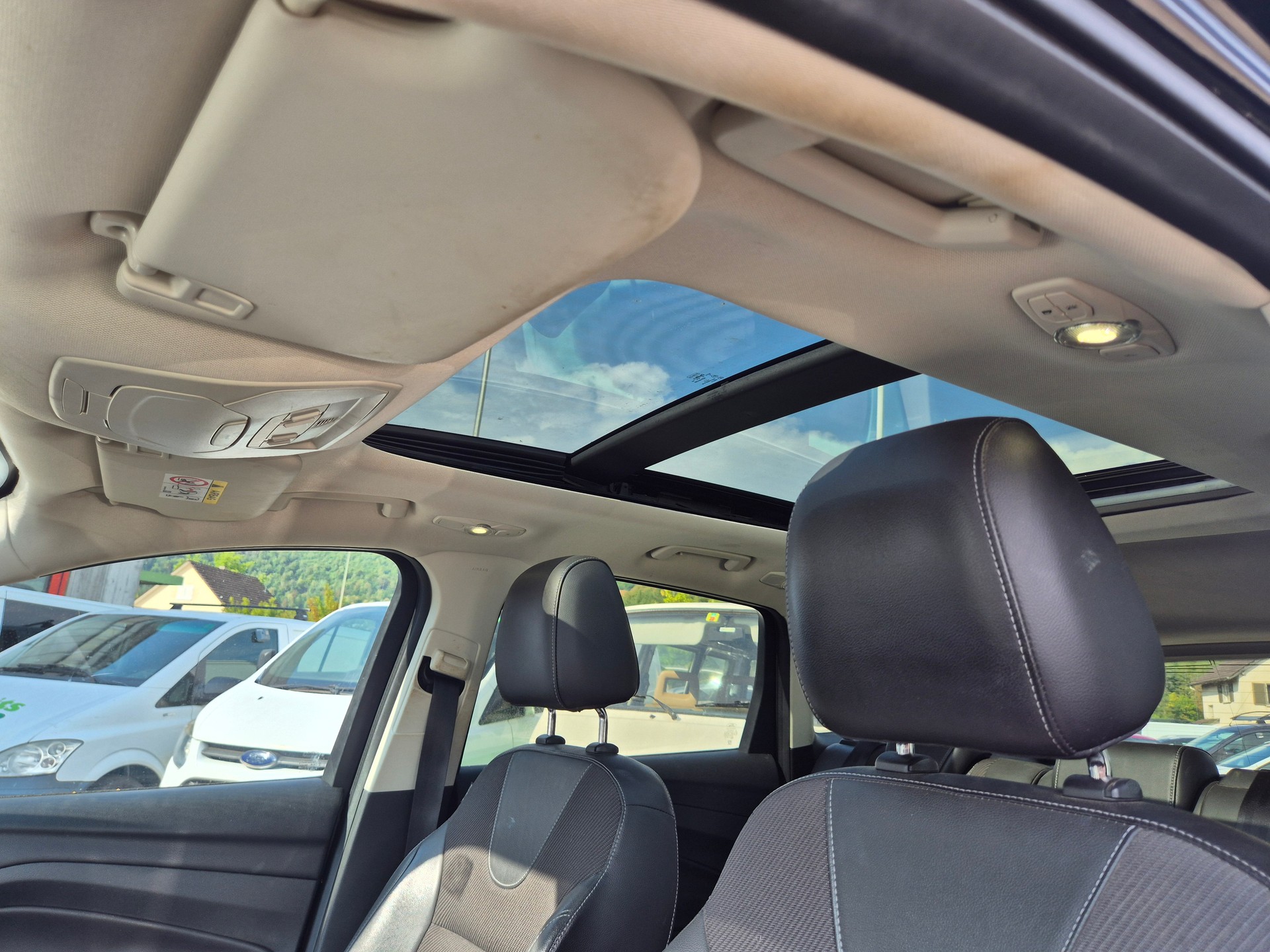 FORD Kuga 2.0 TDCi Titanium 4WD PowerShift-image-14