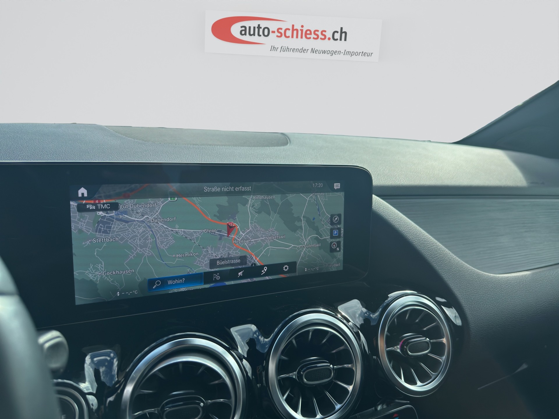 MERCEDES-BENZ GLA 200 4Matic Progressive 8G-DCT-image-13