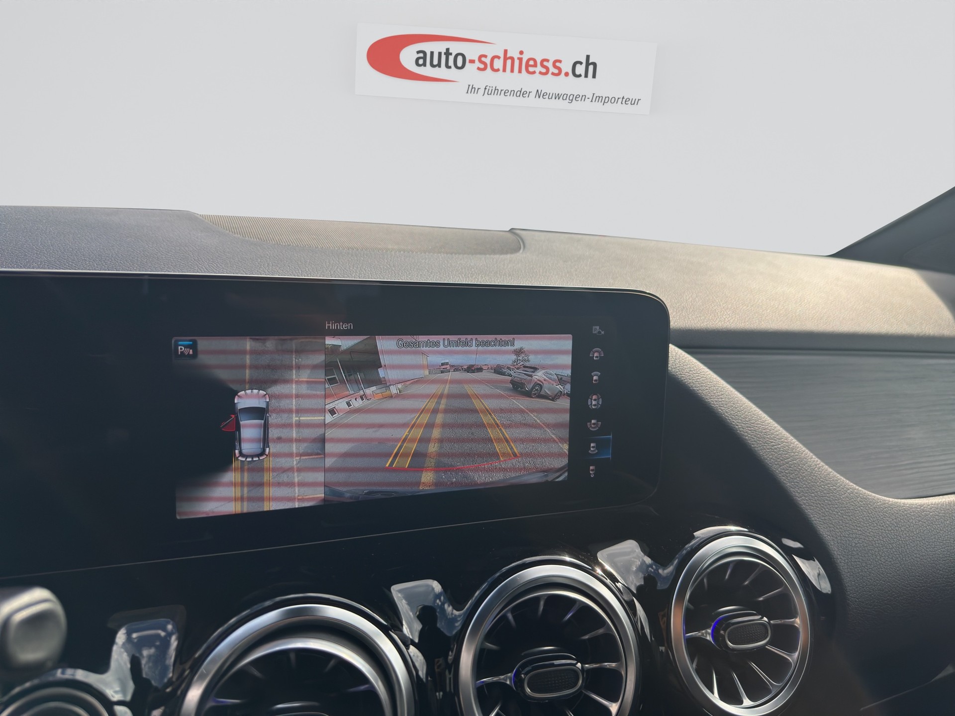 MERCEDES-BENZ GLA 200 4Matic Progressive 8G-DCT-image-14
