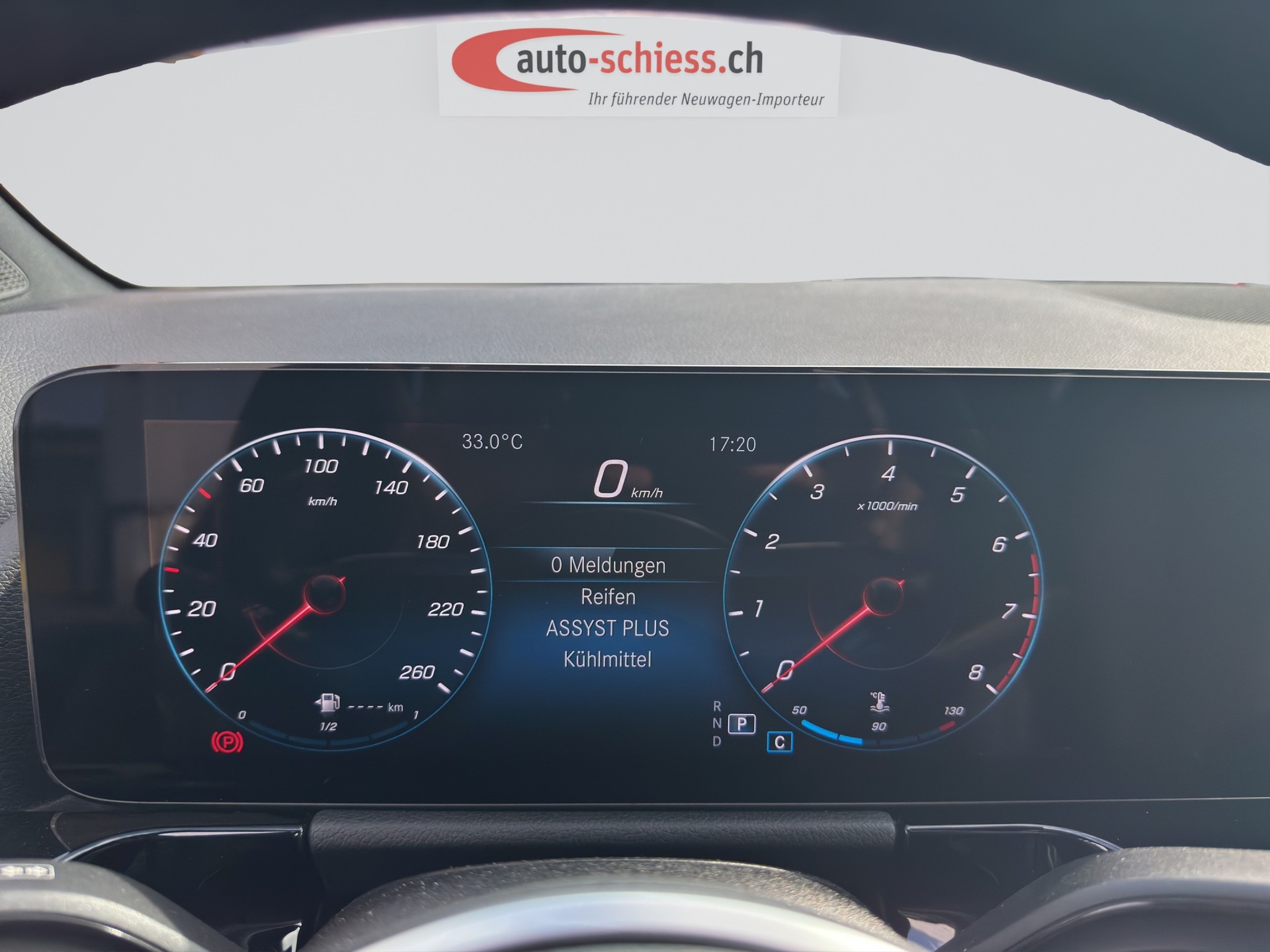 MERCEDES-BENZ GLA 200 4Matic Progressive 8G-DCT-image-12