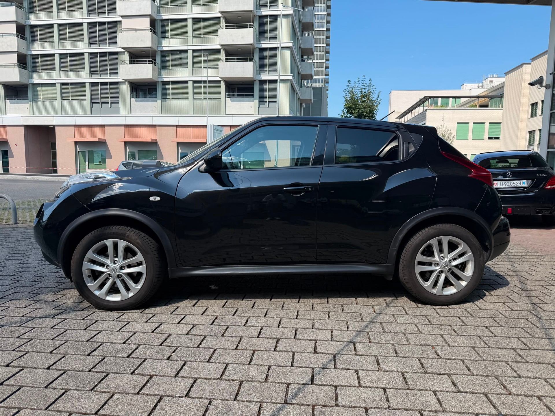 NISSAN Juke 1.6 DIG-T tekna 4x4 Xtronic M-CVT-image-3
