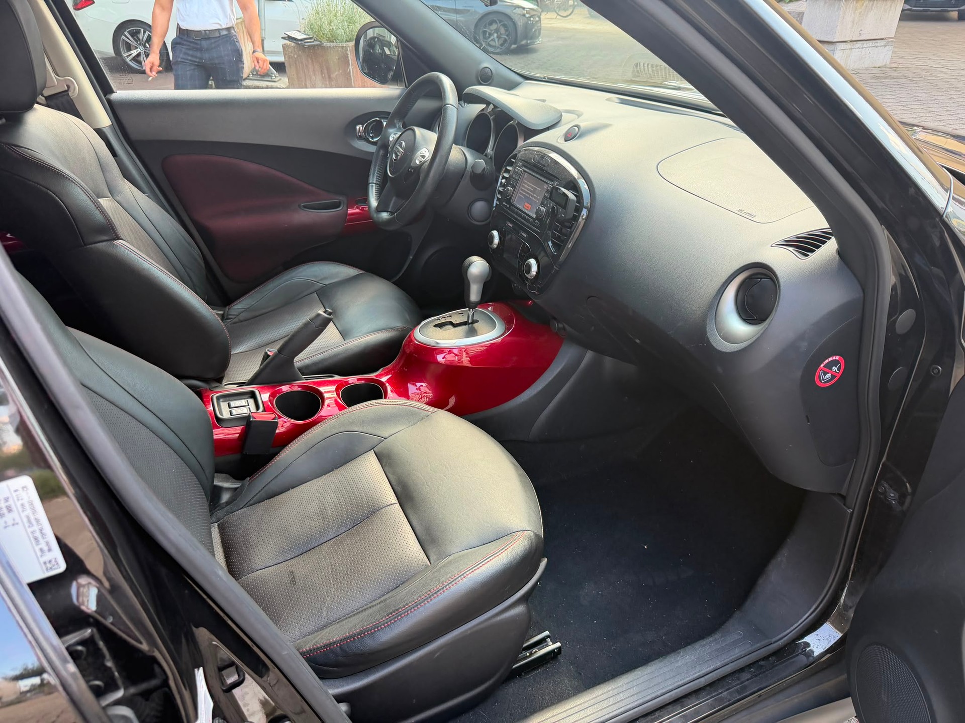 NISSAN Juke 1.6 DIG-T tekna 4x4 Xtronic M-CVT-image-6