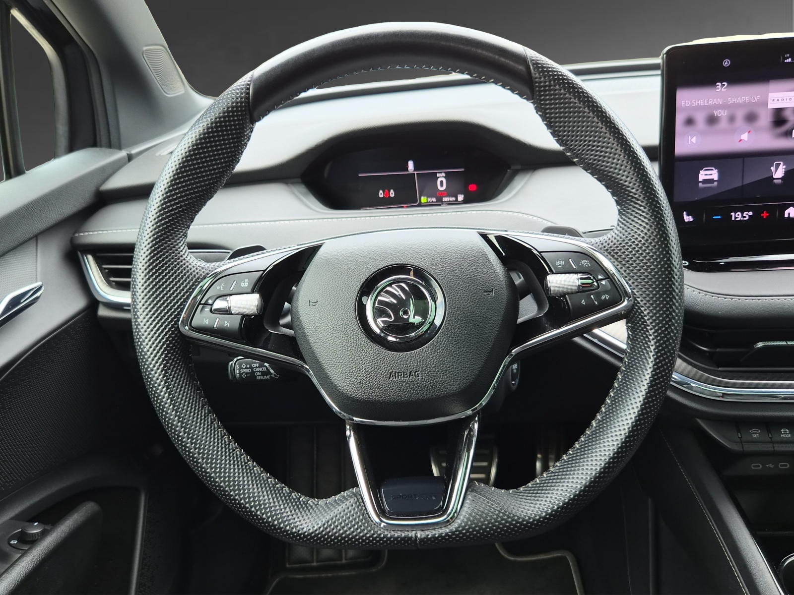 SKODA Enyaq iV 80x SportLine-image-8